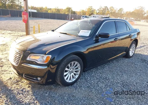 2013 Chrysler 300 Motown z USA, uszkodzony, nr VIN 2C3CCAAG1DH589989